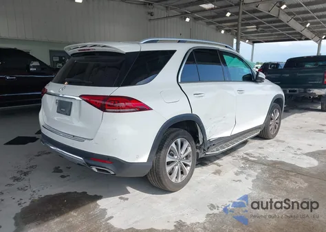 2018 Mercedes-Benz C 300 from USA, damaged, VIN WDDWF4JBXJR407116